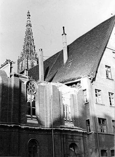 Synagoge während des Abbruchs