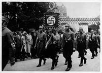Aufmarsch von Nationalsozialisten 1932