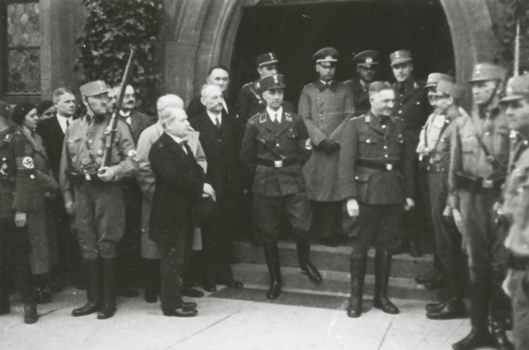 Feierliche Einführung des gleichgeschalteten Gemeinderats am 15. Mai 1933